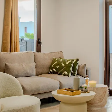 Tania Luxury Villa *