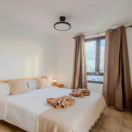Tania Luxury *