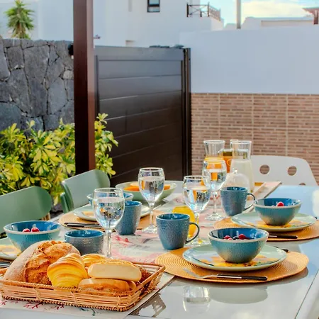 Tania Luxury بلايا بلانكا