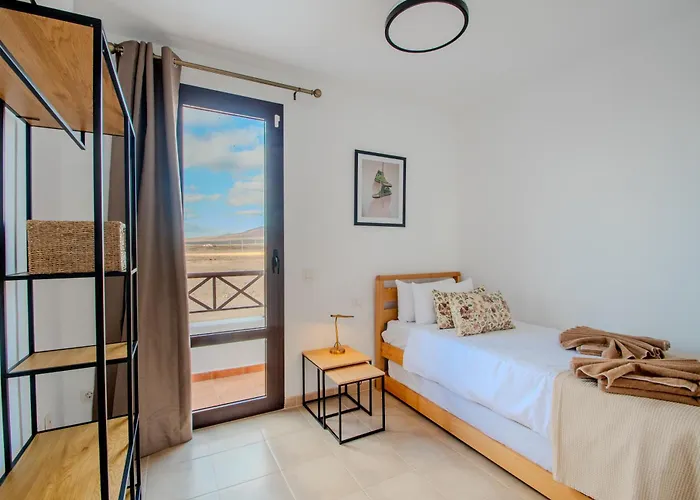 Tania Luxury